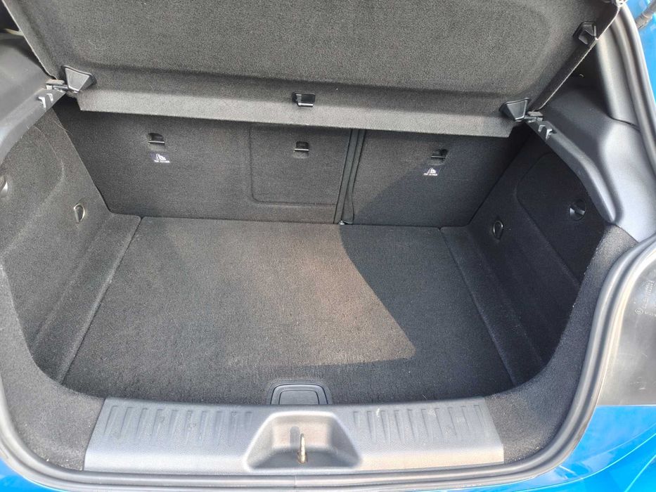 Mercedes-Benz A180