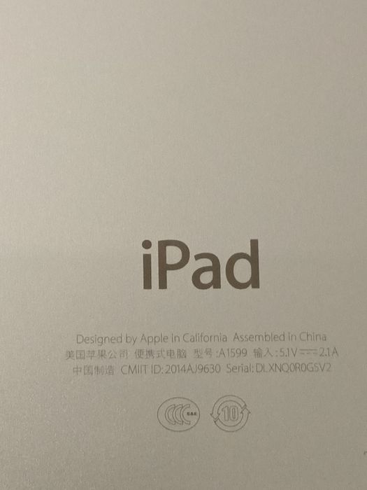 планшет Apple iPad