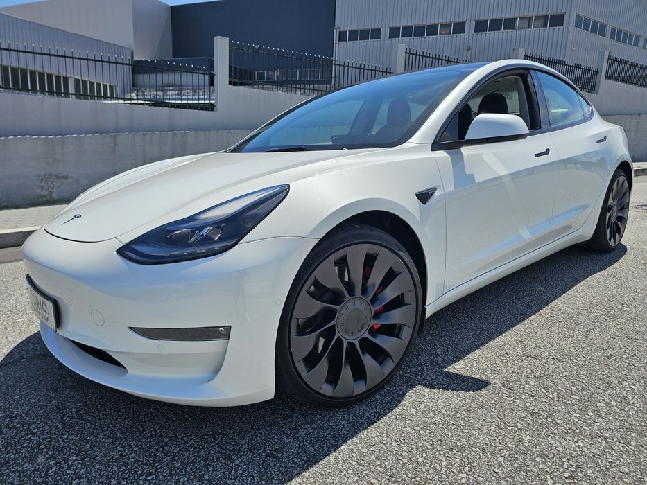 Tesla Model 3 Performance AWD 35 mil kms