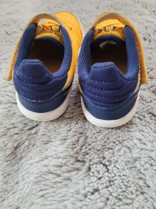 Halówki buty sportowe Kipsta Eskudo 28