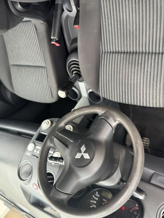 Mitsubishi colt