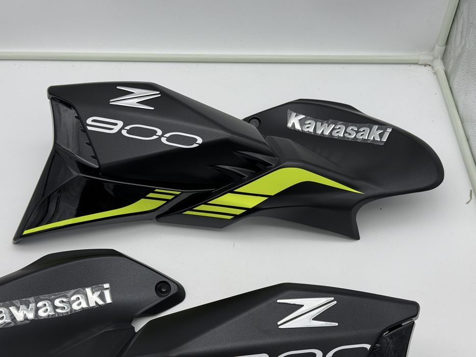 Kawasaki Z900 bok boczek owiewka Lewa