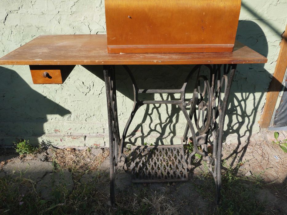 Станина (швейна машинка)