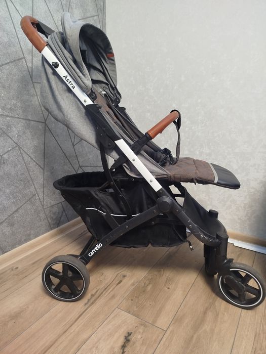 Продам прогулянкову коляску Carrello Astra