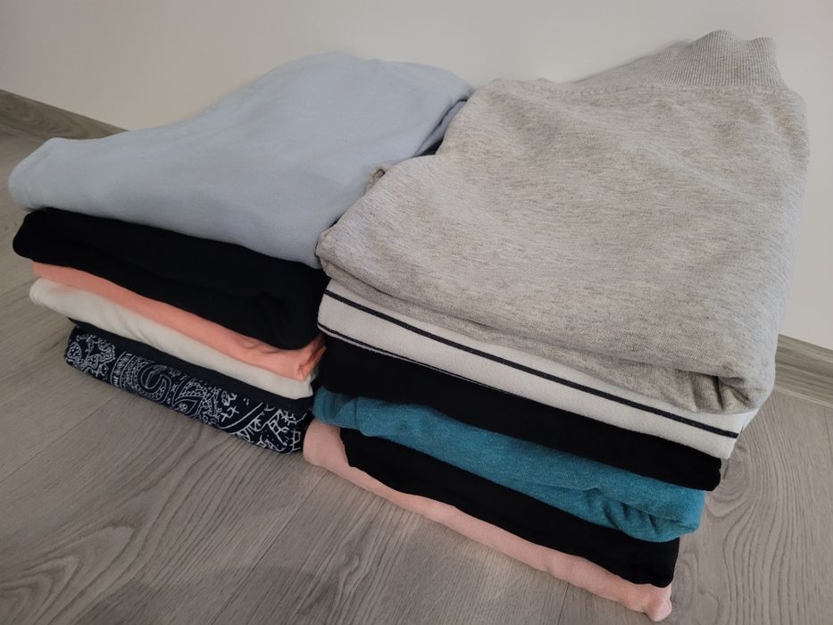 Cena za całość-Zestaw 12 bluz damskich r. M/L - Paka ubrań damskich