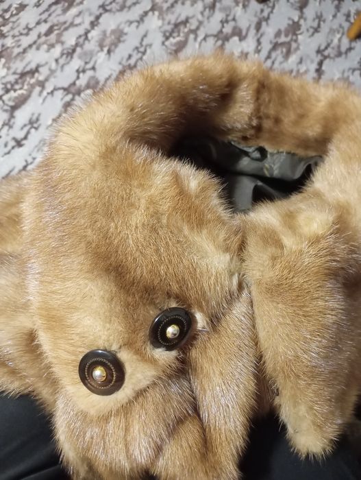 Скоро зима. Продам норкову шубу недорого. Розмір 52 - 54.