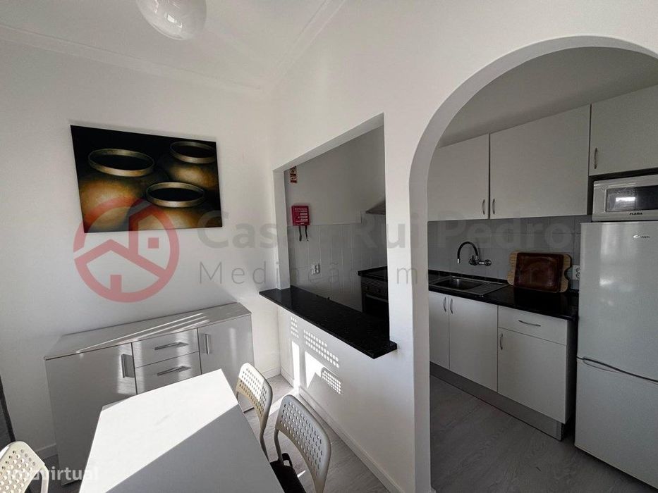 Apartamento T1 com parqueamento e elevador no centro da Costa da Ca...