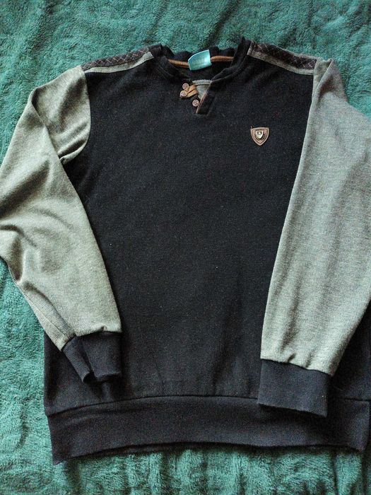 Czarny sweter  bawełniany męski młodzieżowy L