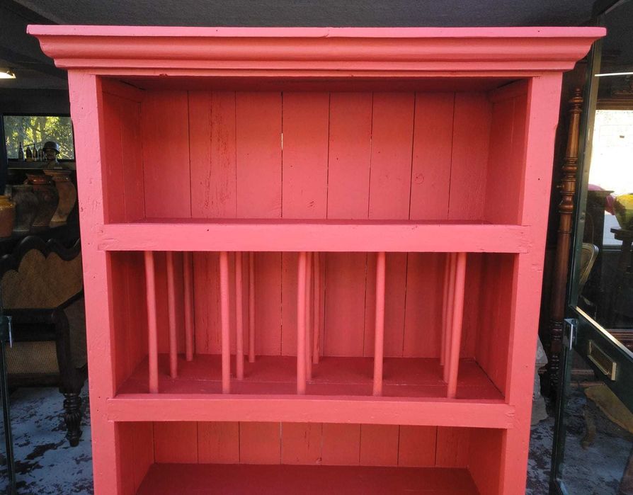 Antigo móvel rústico de cozinha