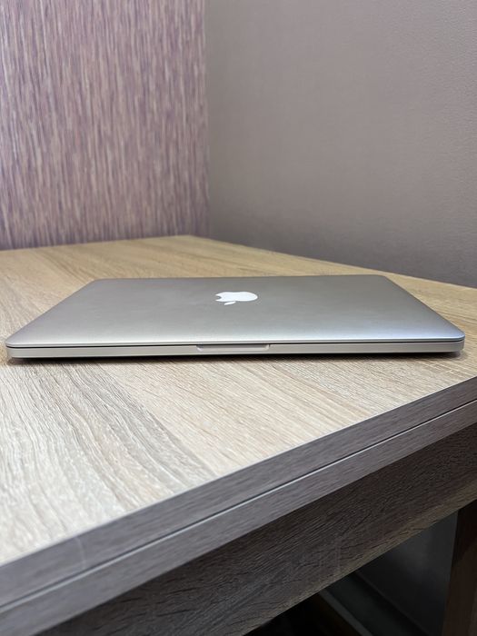 Продам Macbook pro 2013