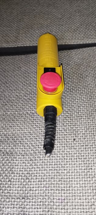 Sprzedam pilota do wyciągarki elektrycznej