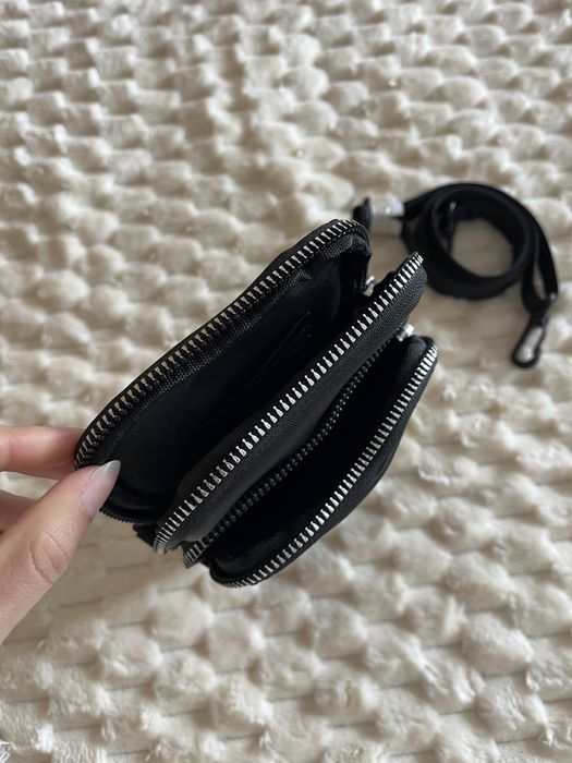 Mala carteira desportiva em preto
