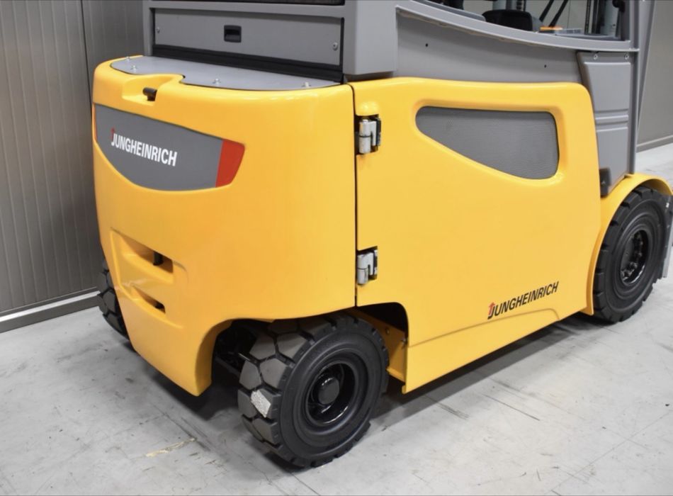 Empilhador 2,5 ton eletrico jungheirich EFG 425K