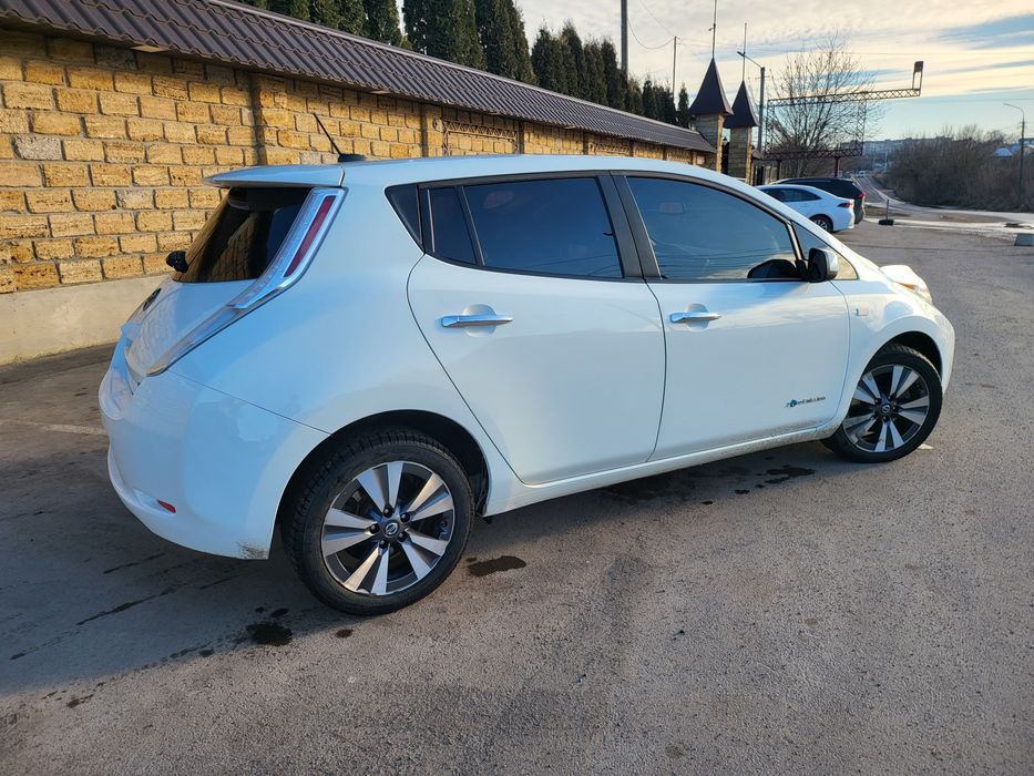 Продам нісан ліф 38кв