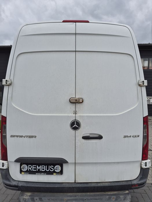 Задні високі двері Sprinter W907