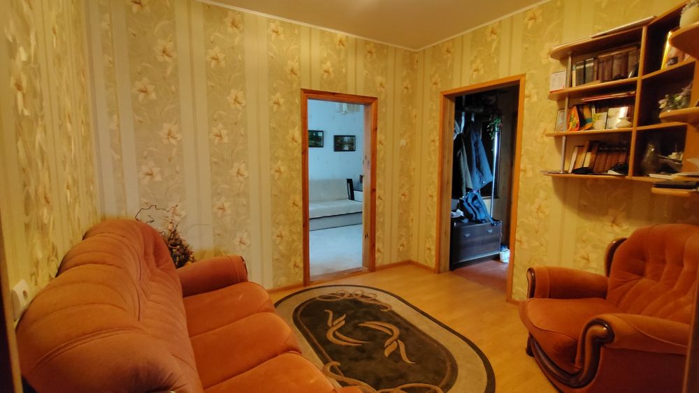 продаж 4-кімнатної квартири в центрі м. Прилуки