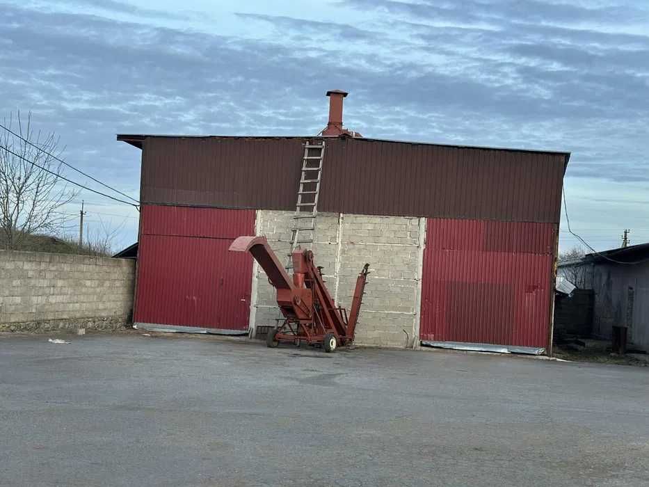 Терміново продам сільськогосподарську базу, 1,7 га. Торг!