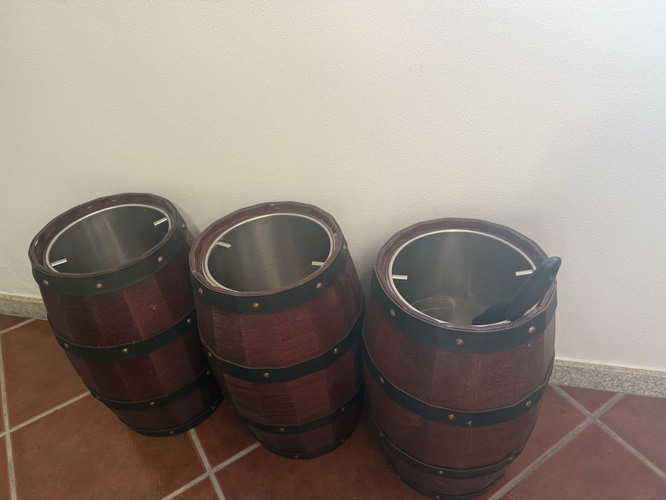 Vendo estantes para frutaria, ideais para exposição de fruta e legumes