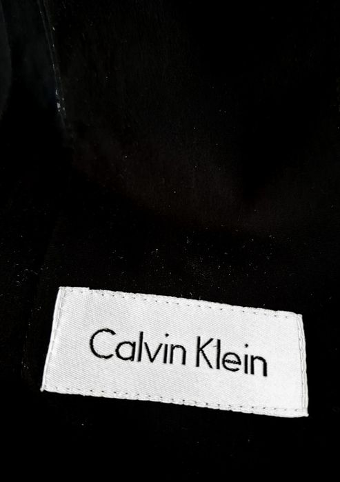 Płaszcz Calvin Klein - klasyczny, czarny, bardzo dobry stan.