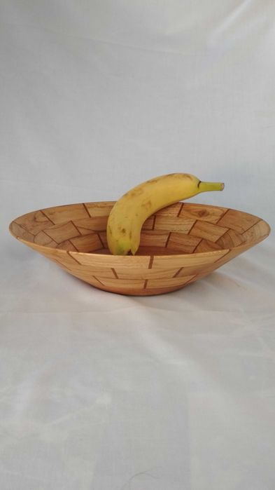 Tigela em madeira com segmentos