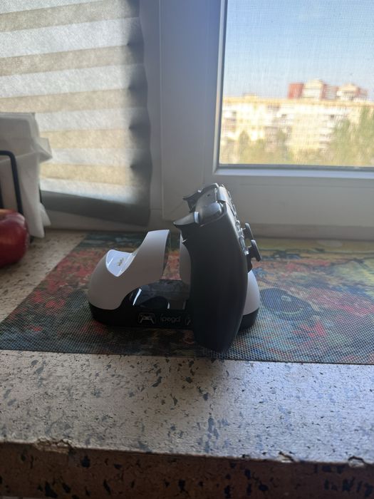 PS5 продам с подпиской максимальнйо