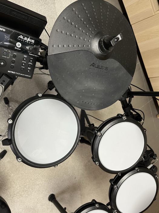 Alesis Nitro Max
