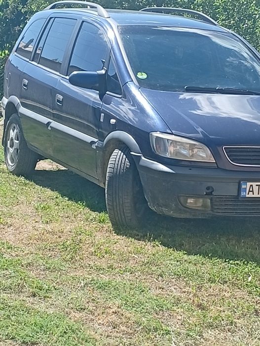 Авто Опель зафіра