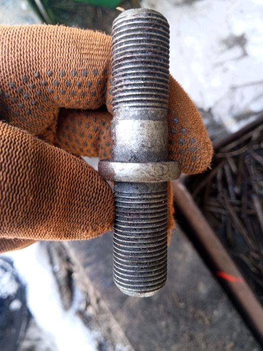 Шпилька колесная урал, ЗИЛ, газ