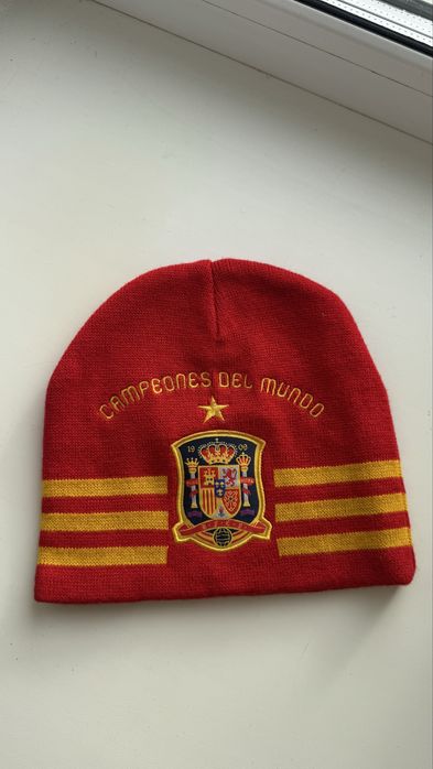 Шапка Adidas , нова