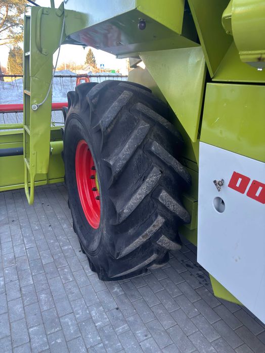 Комбайн Claas Dominator 86