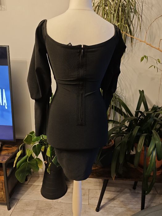 Czarna sukienka missguided 8 ołówkowa mini mała czarna obcisła