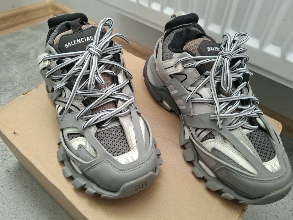 Balenciaga track led