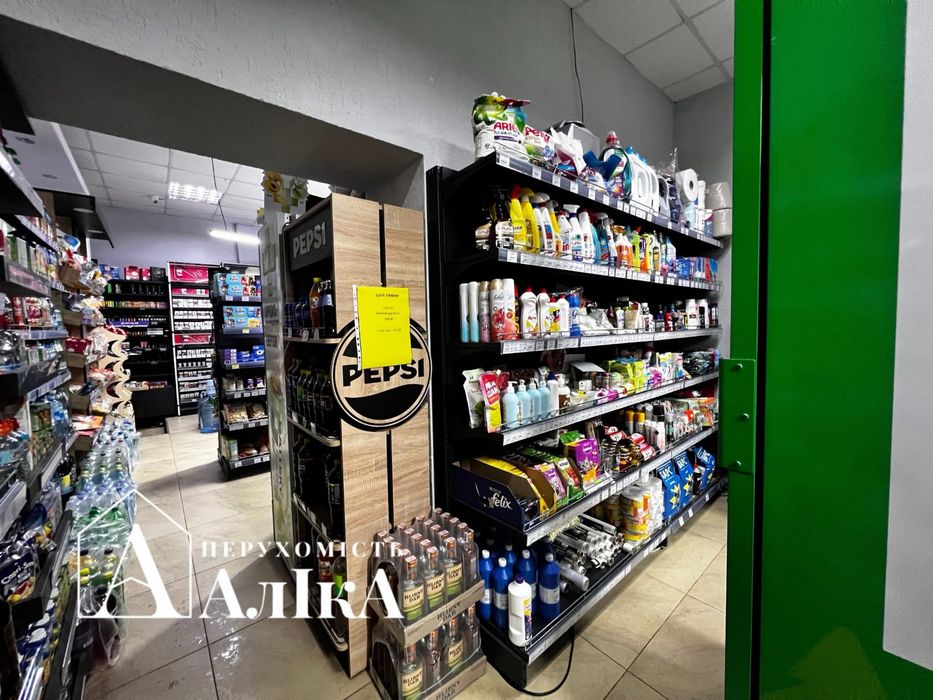 Продам фасадне приміщення