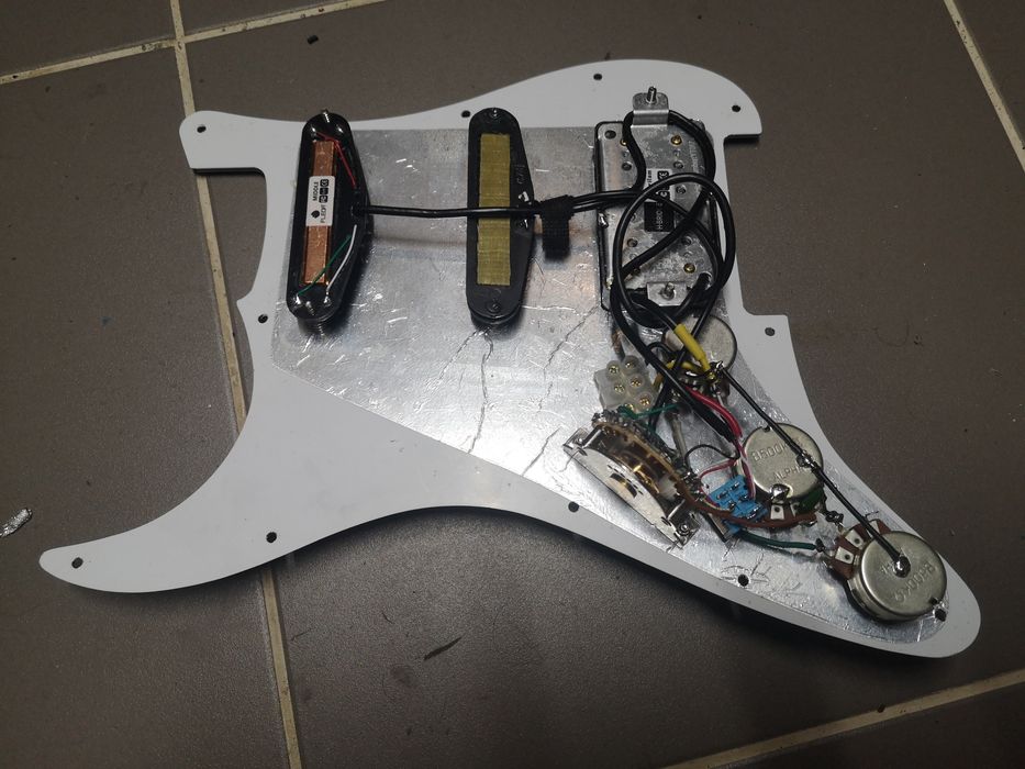 Pickguards Stratocaster e Jazzmaster