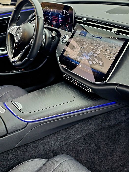 Mercedes-Benz E220 do ano 2024 novo modelo W214