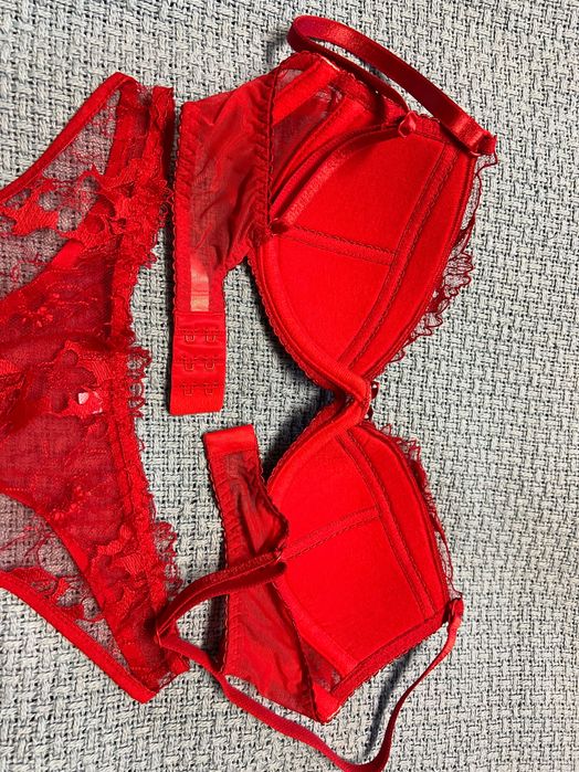 Комплект білизни червоний S