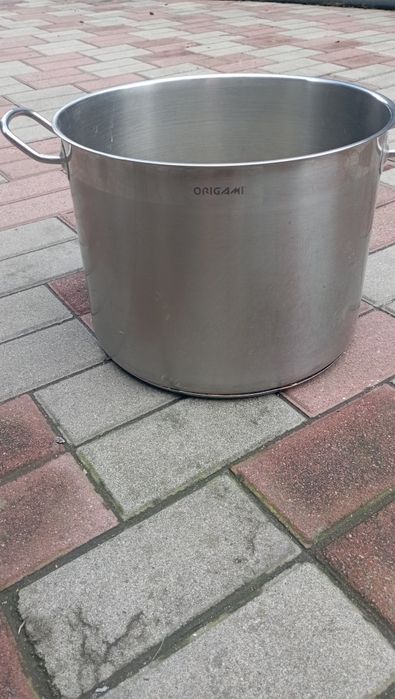 кастрюля из нержавеющей стали