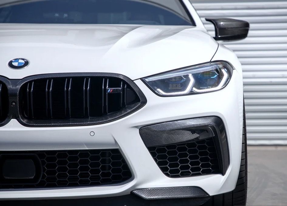 Карбонові накладки вставки в передній бампер на BMW M8 F91 F92 F93 карбон