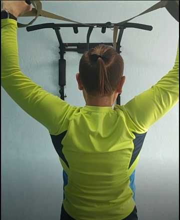 Универсальный домашний турник и тренировочные TRX петли фитнес станция