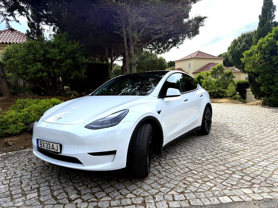 Tesla Model Y Standard RWD 2023