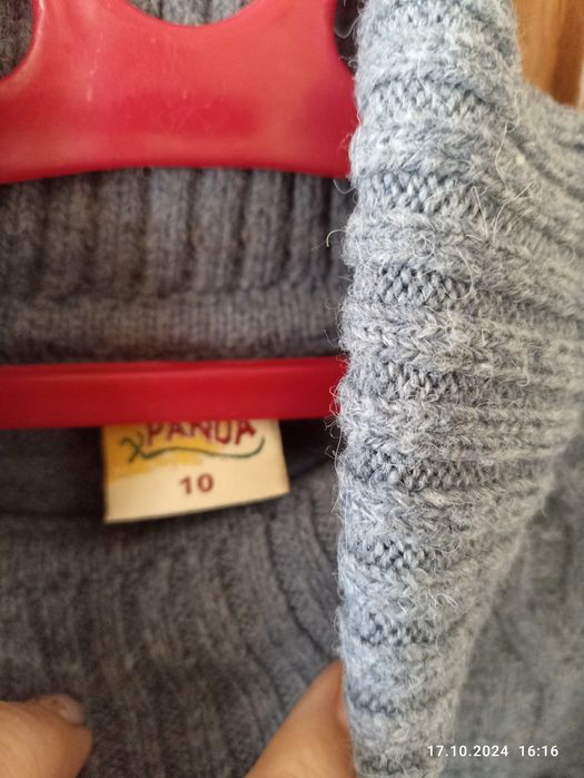 Кофта під шийку в гарному н