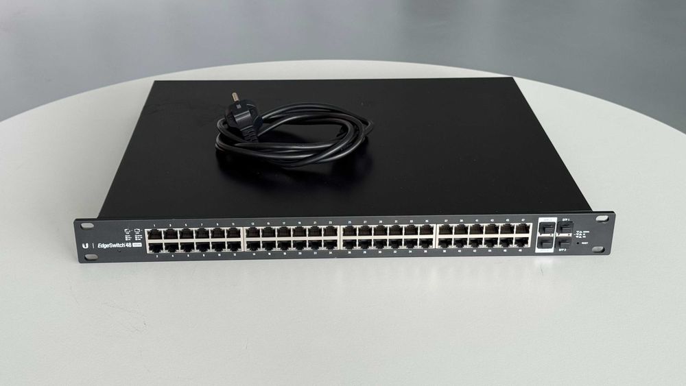 Switch Ubiquiti (ES-48-500W) - 48 portas Gigabit