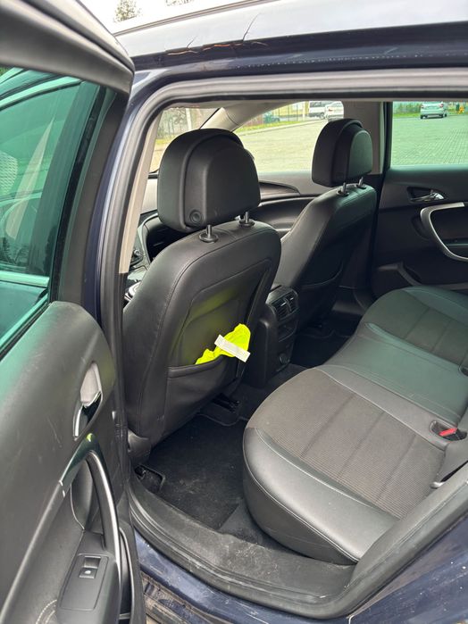 Opel Insignia 2.0 cdti, hak.