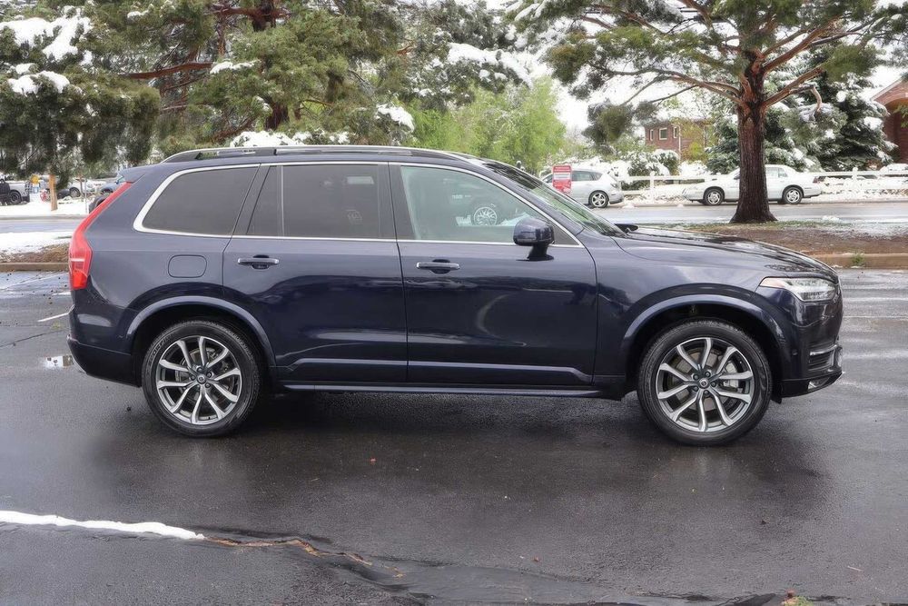 Volvo XC90 T6 Momentum      2019