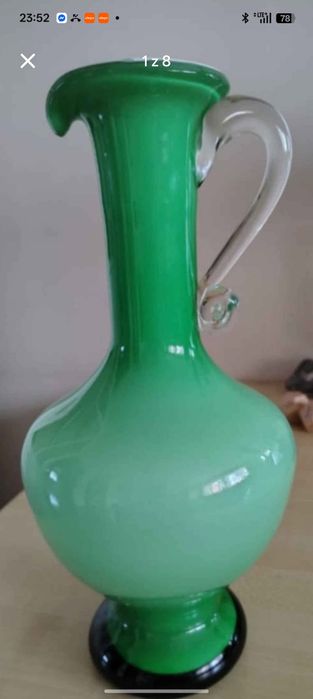 Wazon w pięknej barwie, wys.28 cm,stan ideany