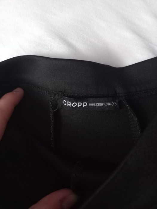 Czarna rozkloszowana spódnica Cropp xs 34