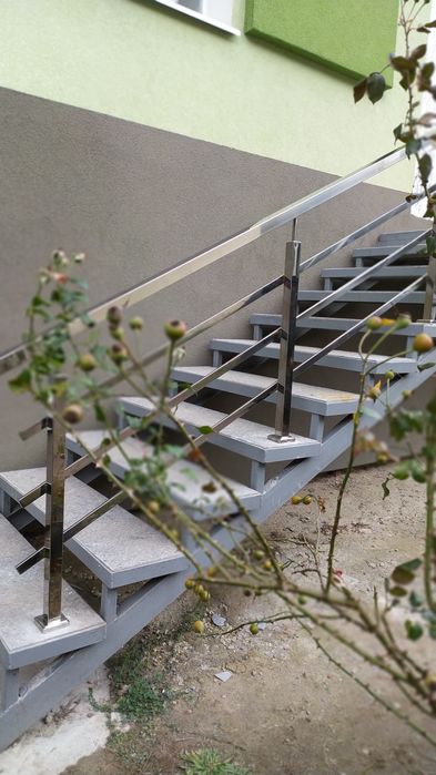 Поручні  перила сходи нержавійка металоконструкції