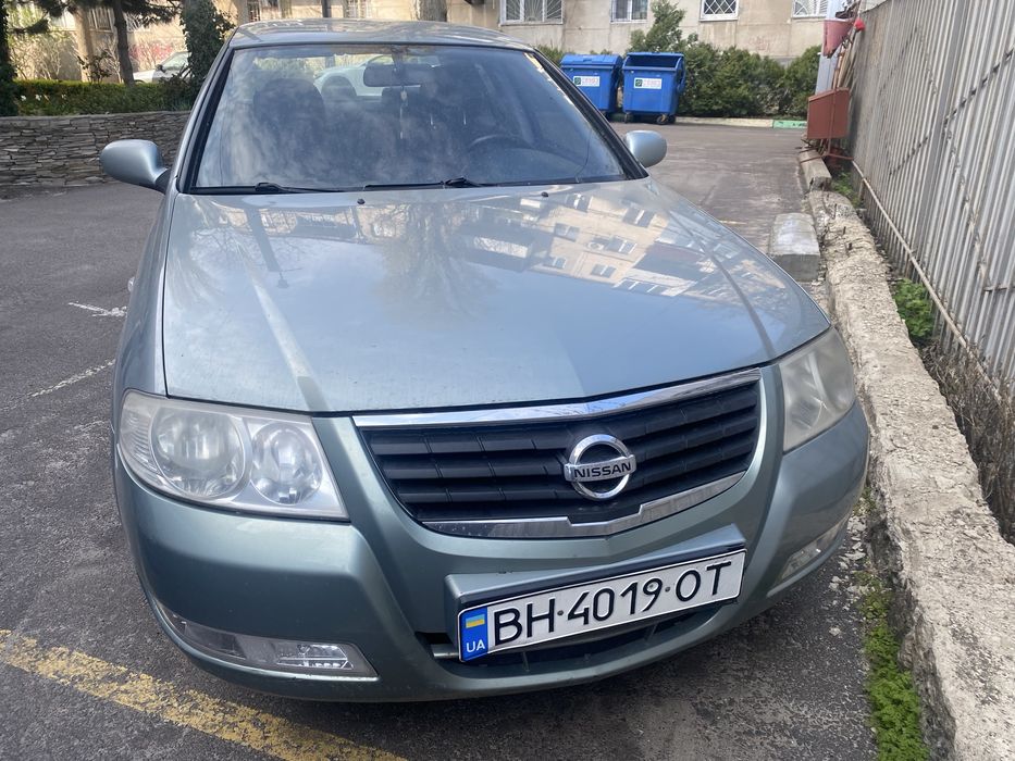 Машина Нисан Альмера