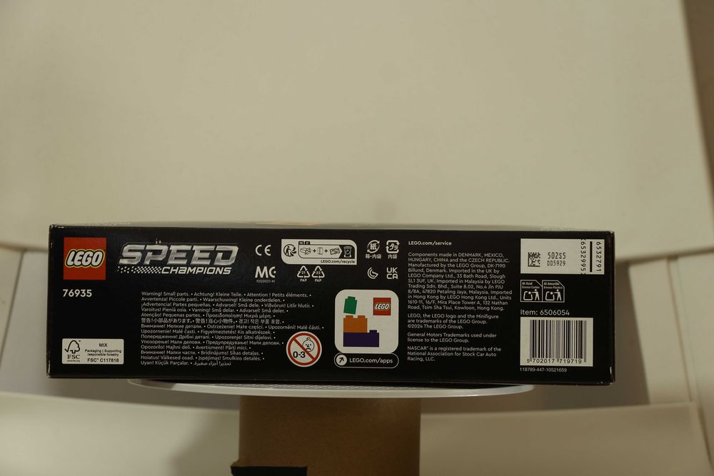 LEGO Speed Champions 76935 NASCAR Next Gen Camaro ZL1