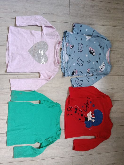 Zestaw ubrań rozmiar 104